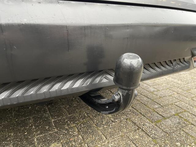 Citroen C5 X 1.6 Plug-in Hybrid Shine 19''/Trekhaak/Leder/Dodehoek/Head-up Display/Keyles/Stuur+stoelverwarming/Voorruitverwarming/DAB+/Camera