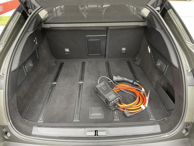 Citroen C5 X 1.6 Plug-in Hybrid Shine 19''/Leder + memory/Dodehoek/Head-up display/Keyless/Stuur+stoelverwarming/Voorruitverwarming/DAB+/Camera