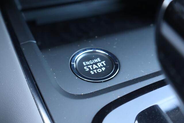 Citroen C5 Aircross 1.2 PureTech Feel NL-Auto!! Apple Car-Play I Camera