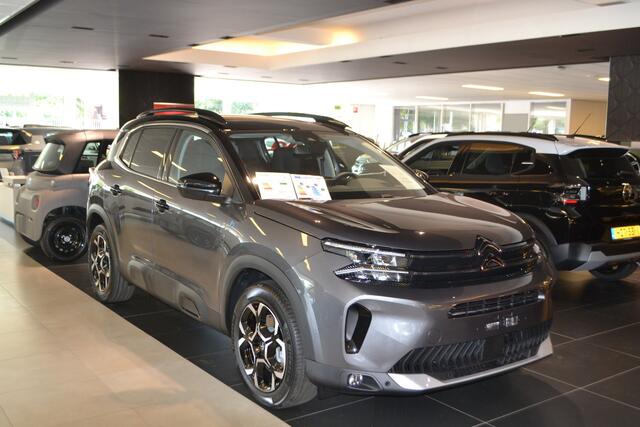 Citroen C5 Aircross 1.6 Plug-in Hybrid 225pk Max I PANORAMADAK I NAVIGATIE I ACHTERUITRIJCAMERA I PARKEERSENSOREN VOOR & ACHTER I ZWARTE ALCANTRA - LEDERENBEKLEDING I EL. ACHTERKLEP I L.M. VELGEN I ACTIE RIJKLAAR ¤ 39.950,- I KLEUR PLATINUM GREY I 3 KM I