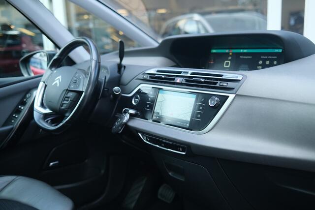 Citroen GRAND C4 PICASSO THP Exclusive 7 zitpl. Trekhaak | Pano Dak | Apple Carplay/Android Auto | Camera & Sensoren | Stoelverwarming