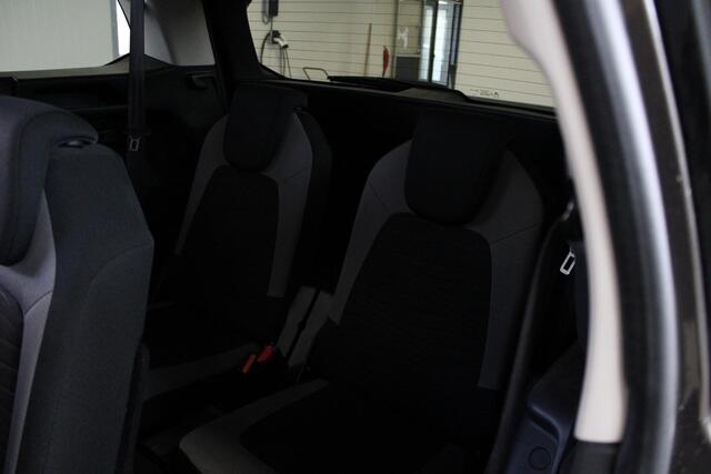 Citroen GRAND C4 PICASSO 1.6 BlueHDi Automaat 7 Zitplaatsen - Trekhaak - Camera