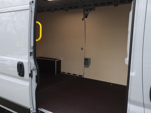 Citroen JUMPER 2.2 BlueHDi 140 Automaat L3H2 3.5t Zwaar | Parkeersensoren | Achteruitrijcamera | Betimmering |