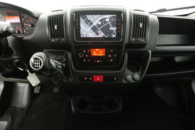 Citroen JUMPER 2.2 BlueHDi L2H2 140PK Airco Cruise Navigatie PDC 3 Persoons Elektrpakket Schuifdeur