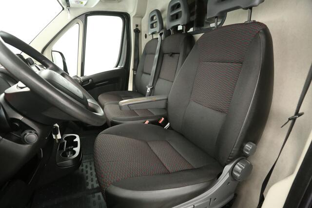 Citroen JUMPER 35 2.2 BlueHDi L3H2 141PK Airco Luchtvering Camera Cruise PDC 3 Persoons Elektrpakket Trekhaak