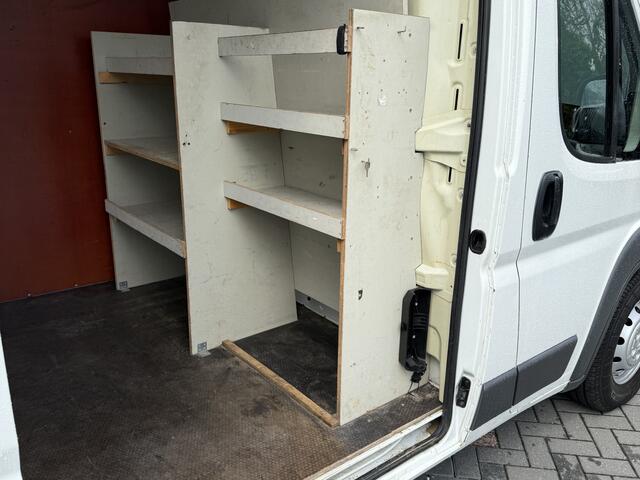 Citroen JUMPER 2.0 BlueHDi 164 PK EURO 6 / L3H2 / ZWAAR MAXI / 1e EIG. / AIRCO / INRICHTING / NAVI / CAMERA / 3-ZITS / 3 TONS TREKHAAK / 3000 KG AHG