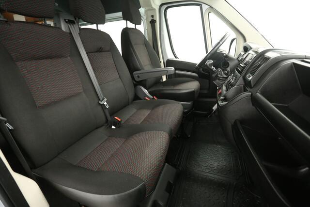 Citroen JUMPER 33 2.2 BlueHDi L3H2 | 140PK | DC | 6-Zits | Airco | Cruise | Camera | Navi | Parkeersens. | Imperiaal | Trekh.