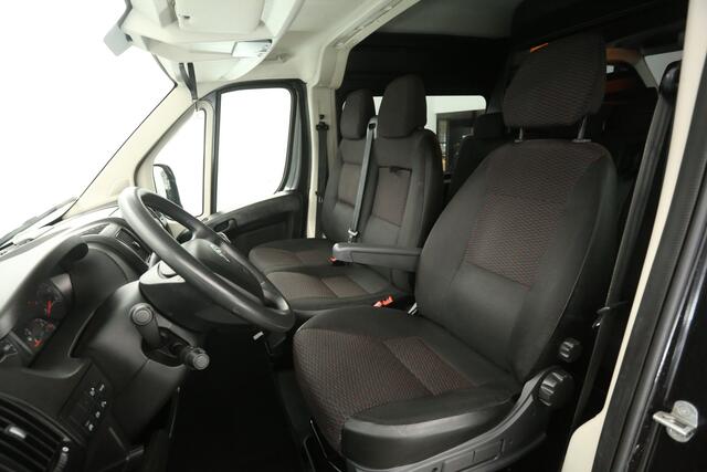 Citroen JUMPER 30 2.2 BlueHDi L2H2 | DC | Airco | Camera | Cruise | 2500kg | Trekh. | Navigatie