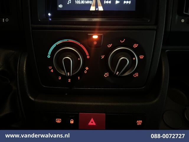 Citroen JUMPER 2.2 BlueHDi 141pk Bakwagen Laadklep 920kg laadvermogen Euro6 Airco | Camera | Cruisecontrol Bijrijdersbank