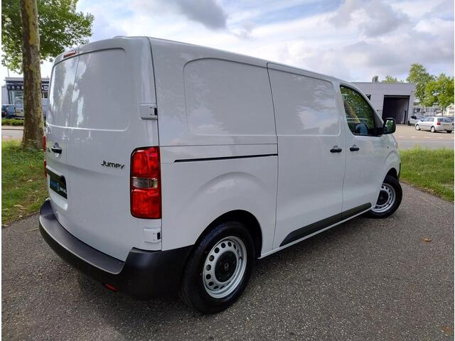 Citroen JUMPY L2 1.5D 120 PK | BPM vrij | NAVI | Multimedia | Apple Carplay | Android Auto | Digital cockpit | Achteruitrijcamera | Parkeersensoren achter | Elektrisch inklapbare spiegels | Bestuurdersstoel comfort met armsteun | Bank voorpassagiers | Reservewiel