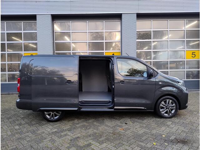 Citroen JUMPY L3 2.0 BlueHDi 180pk EAT8 AUTOMAAT | BPM vrij | Houten afwerking laadruimte | Trekhaak | Passagiersstoel | NAVI | Apple Carplay | Android Auto | Achteruitrijcamera | Parkeersensoren achter | LED koplampen | Keyless Entry | Climate control | Stuurverwarmin