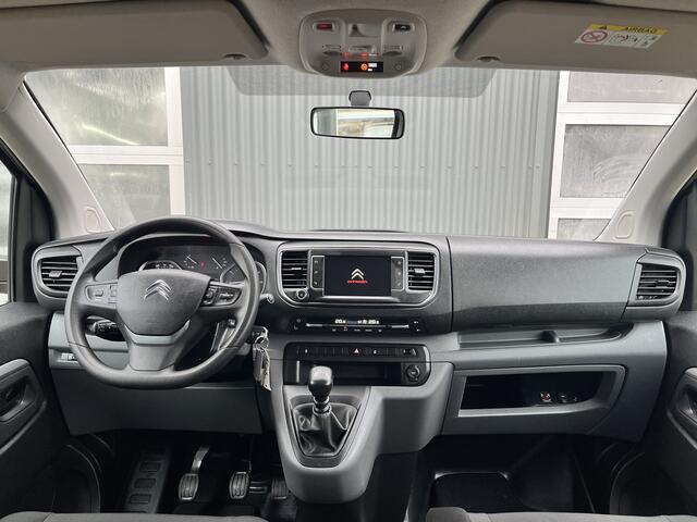 Citroen JUMPY 2.0 BlueHDI DC L2H1 Marge BTW en BPM vrij!! Airco Cruise controle Trekhaak 2500kg Navigatiesysteem 5-Persoons Parkeerhulp achter Apple carplay 1e eigenaar Euro 6 Bpm en Btw vrij voor particulier gebruik !!