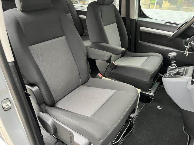 Citroen JUMPY 2.0 BlueHDI DC Marge BTW en BPM vrij!! Airco Cruise controle Trekhaak 2500kg Navigatiesysteem 5-Persoons Parkeerhulp achter Apple carplay 1e eigenaar Euro 6 Bpm en Btw vrij voor particulier gebruik !!