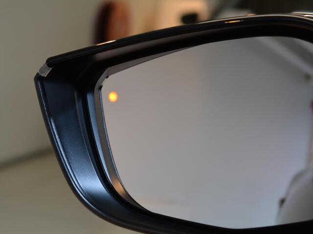 Citroen ë-C4 Max 54 kWh 156pk | Pack Techno | Two Tone dak | WLTP actieradius 418km |