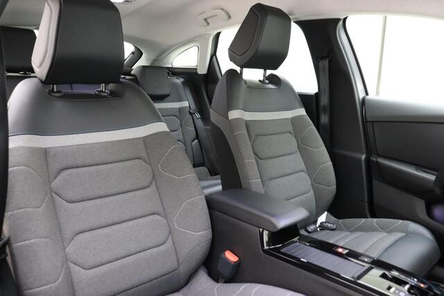 Citroen ë-C4 Feel Edition 50 kWh 3 Fase | Navigatie | Winterpakket | Camera | Head-Up Display | Keyless Entry en Start | Lichtmetalen Velgen