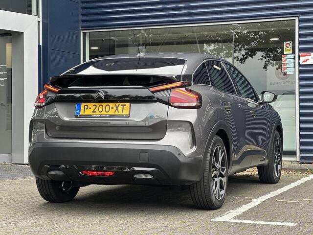 Citroen ë-C4 Feel Pack 50 kWh | Comfort Seats | Stoel-/Voorruitverwarming | Head-Up Display | Parkeercamera/-sensoren | Standkachel | Apple Carplay/Android Auto | Full LED | Navigatie | Climate Control | Adaptive Cruise Control | DAB | Keyless Entry/Start |