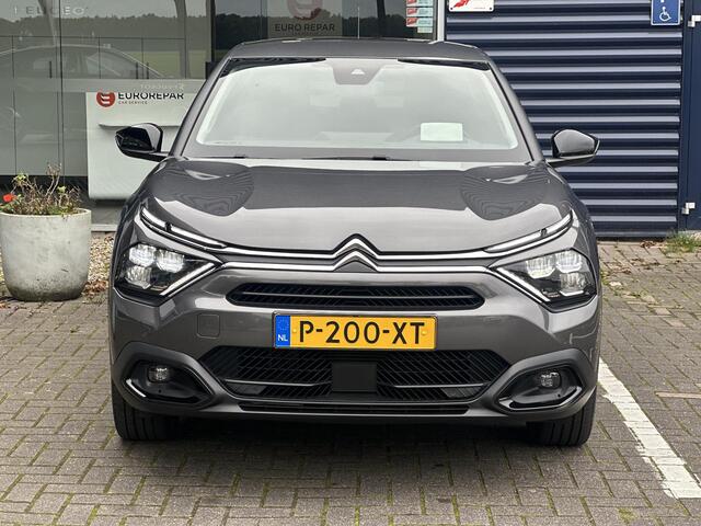 Citroen ë-C4 Feel Pack 50 kWh | Comfort Seats | Stoel-/Voorruitverwarming | Head-Up Display | Parkeercamera/-sensoren | Standkachel | Apple Carplay/Android Auto | Full LED | Navigatie | Climate Control | Adaptive Cruise Control | DAB | Keyless Entry/Start |