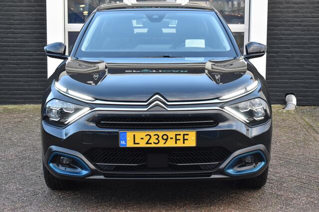 Citroen ë-C4 Feel Edition 50 kWh | Navigatiesysteem | Airconditioning ECC | Camera Achter | Parkeersensoren | Stoelverwarming | Apple Carplay & Android Auto | Head up Display | isofix bevestigingspunten | Deelbare achterbank | Zeer compleet!