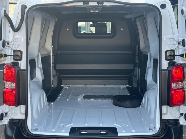 Citroen ë-Jumpy L2 136pk 50kWh | Airco | Navigatie | Parkeercamera/-sensoren | Appel Carplay/Android Auto | Cruise Control | Elektrische buitenspiegels | DAB |