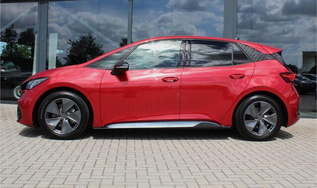 Cupra Born Essential 62 kWh GROTE ACCU! ¤ 2.000,- SUBSIDIE!
