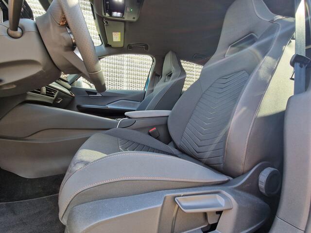 Cupra Born Business 63 kWh / 19 inch koperen velgen / Navigatie / Parkeersensoren voor+achter / Achteruitrijcamera / Adaptive Cruise Control / Stoel- en stuurwielverwarming