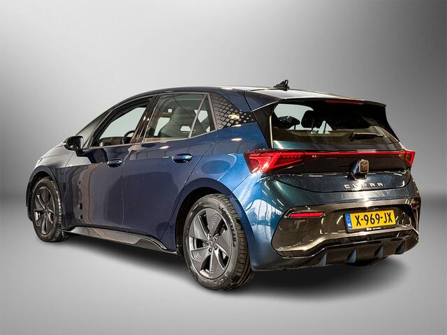 Cupra Born Business One 204pk 62 kWh / Voorstoelen verwarmd / Navigatiesysteem / Achteruitrijcamera