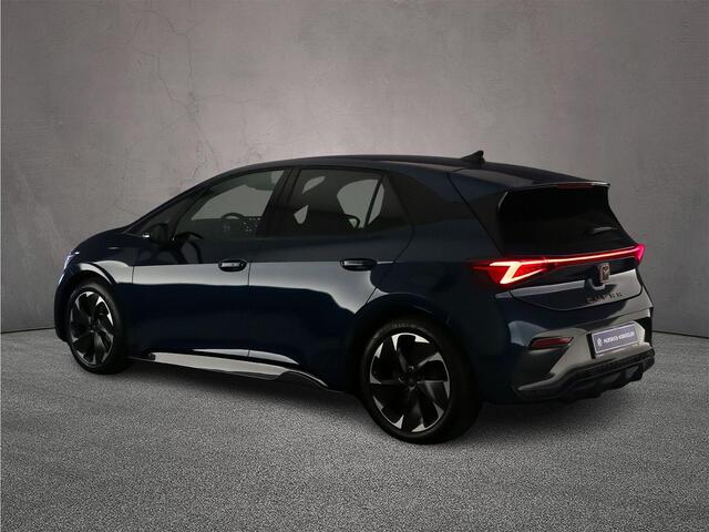 Cupra Born Adrenaline 230pk Automaat Stuurwiel verwarmd, Snelheidsbegrenzer, Parkeersensoren, App connect, LED koplampen, Stoelverwarming, Airco, DAB, Radio