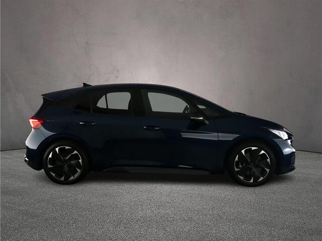 Cupra Born Adrenaline 230pk Automaat Stuurwiel verwarmd, Snelheidsbegrenzer, Parkeersensoren, App connect, LED koplampen, Stoelverwarming, Airco, DAB, Radio