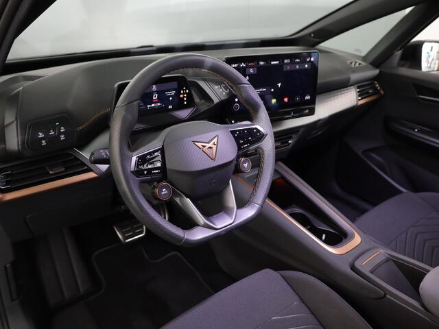 Cupra Born Adrenaline 62 kWh 230 pk | Navigatie | Parkeersensoren (Park assist) | Rondomzicht camera | LED koplampen | Stoelverwarming | BEATS audio system |