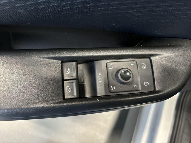 Cupra Born 204pk Business 62 kWh · Camera · Apple/Android Car Play · Navigatie · P-Sensoren · Verkeersbord Herkenning · 18'' Inch ·