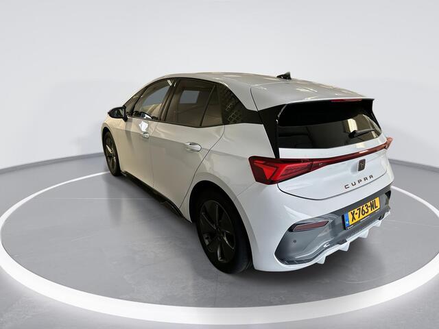 Cupra Born Business 62 kWh · Camera · Apple/Android Car Play · Navigatie · P-Sensoren · Stuurwiel Verwarming · 18'' Inch ·