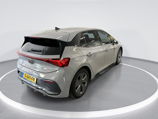 Cupra Born 204pk Business 62 kWh · Apple/Android Car Play · 360 camera · Dodehoek Detectie · P-Sensoren · Navigatie · 18'' Inch ·