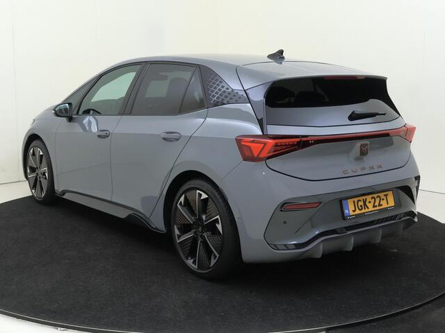 Cupra Born Performance Limited 84 kWh | Sennheiser audio | 360 graden camera | Elektrisch verstelbare stoelen | Carplay | Dodehoek sensor | Travel Assist | Navigatie