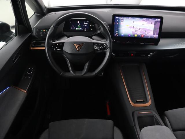 Cupra Born Performance One 62 kWh | Stoel & stuurverwarming | Massage | Camera | Adaptive cruise | Carplay | Keyless | Navigatie