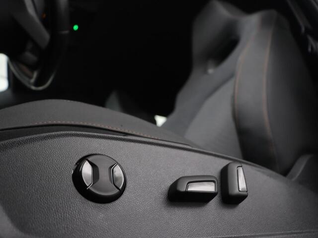 Cupra Born Performance One 62 kWh | Stoel & stuurverwarming | Massage | Camera | Adaptive cruise | Carplay | Keyless | Navigatie