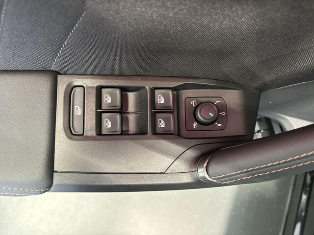 Cupra Formentor 1.5 Tsi 204pk DSG e-Hybrid Essential · Keyless · Panoramadak · 360 Camera · Elek. Achterklep · Apple/Android Car Play · 19'' Inch · Garantie t/m April 2027