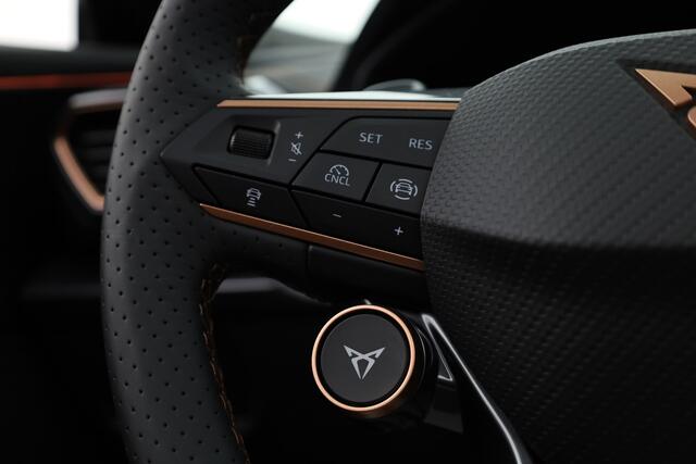 Cupra Formentor 1.5 TSI e-Hybrid ''Nieuw model'' | Pano | 360cam | Travel Assist | Keyless | Navi | Stuurverw.