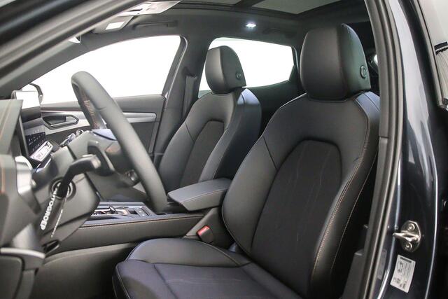 Cupra Formentor Business 1.5 TSI eHybrid 204pk DSG Automaat Panoramadak, Elektrische achterklep, 360 camera, Navigatie, Achteruitrijcamera, Stuurwiel verwarmd