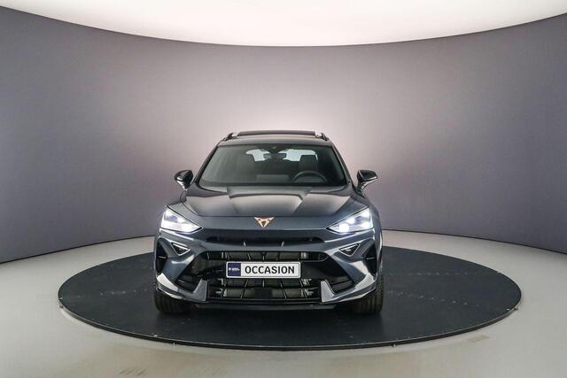 Cupra Formentor Business 1.5 TSI eHybrid 204pk DSG Automaat Panoramadak, Elektrische achterklep, 360 camera, Navigatie, Achteruitrijcamera, Stuurwiel verwarmd