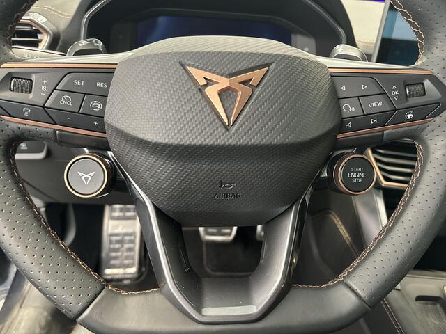 Cupra Formentor 1.5 Tsi 272pk DSG e-Hybrid VZ Performance · Apple/Android Car Play · Camera · Elek. Trekhaak · Elek. Achterklep · Elek. Bestuurdersstoel · 19'' Inch · Garantie t/m 26-01-2028 of 90.000km