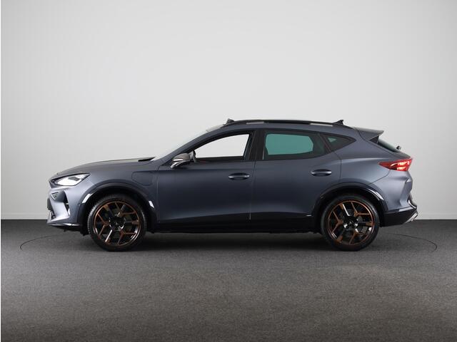 Cupra Formentor 1.5 TSI e-Hybrid VZ Performance 272pk | Panoramadak | Matte Lak | 19 inch | Carbon Spiegelkappen | Trekhaak | Sennheiser |