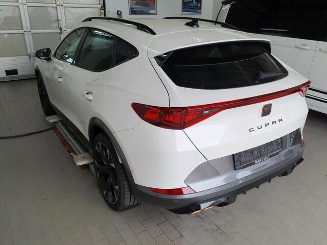 Cupra Formentor 1.4 e-Hybrid VZ Black Edition Sfeer | Camera | Matrix Led | Carplay | Leder | Memory | Ad Cruise | Stuur+Stoelverwarming | Elek Klep | Climate Control