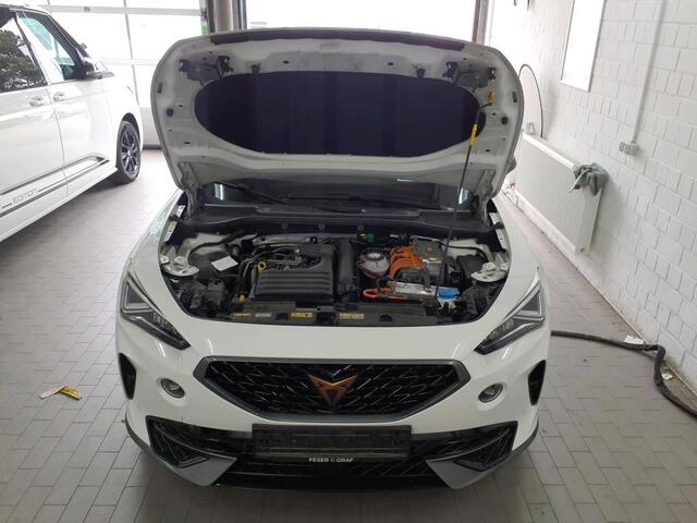 Cupra Formentor 1.4 e-Hybrid VZ Black Edition Sfeer | Camera | Matrix Led | Carplay | Leder | Memory | Ad Cruise | Stuur+Stoelverwarming | Elek Klep | Climate Control