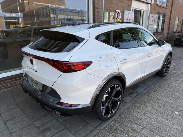 Cupra Formentor 1.4 e-Hybrid VZ Performance CUPRA Formentor 1.4 e-Hybrid VZ | verwarmde stoelen + stuurwiel | half leder bekleding | Apple Carplay/Android Auto |