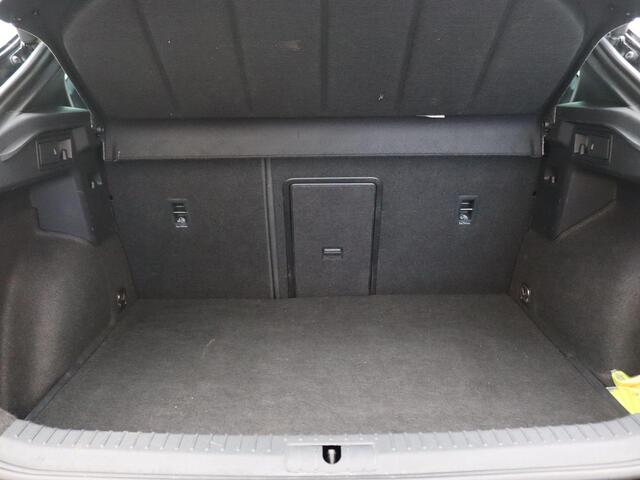 Cupra Formentor 1.4 e-Hybrid Business 204PK DSG full led, adaptive cruise met travel assist, keyless, stuur-stoelvewrarming, 18" lichtmetaal