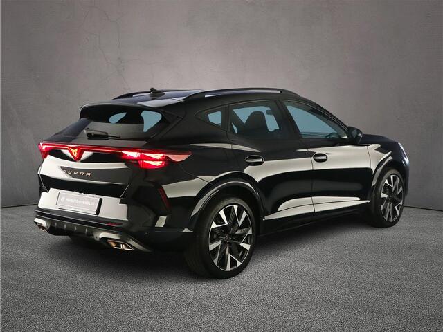 Cupra Formentor VZ Performance 1.5 TSI e-Hybrid 272pk DSG Automaat Trekhaak, Adaptive cruise control, Achteruitrijcamera, Elektrische achterklep, Stuurwiel verwarmd