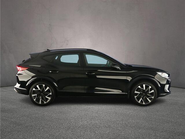 Cupra Formentor VZ Performance 1.5 TSI e-Hybrid 272pk DSG Automaat Trekhaak, Adaptive cruise control, Achteruitrijcamera, Elektrische achterklep, Stuurwiel verwarmd