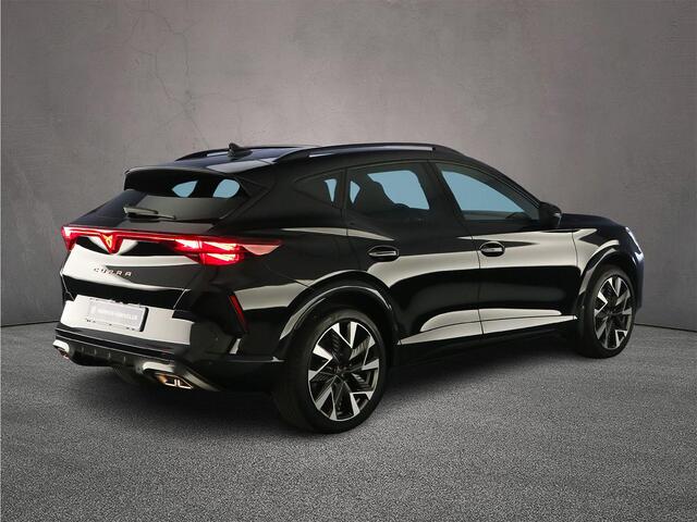 Cupra Formentor VZ Performance 1.5 TSI e-Hybrid 272pk DSG Automaat Trekhaak, Adaptive cruise control, Elektrische achterklep, Achteruitrijcamera, LED koplampen, Stuurwiel verwarmd