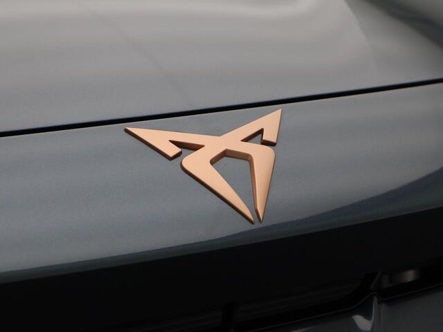 Cupra Formentor 1.5 TSi 204 Pk e-Hybrid Automaat Business | 360° Camera | Panorma Dak | Adaptive Cruise | Full LED | Privacy Glass | Elektrische Achterklep | 19 Inch | 40 Km!!