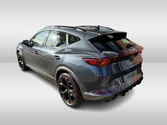 Cupra Formentor 1.4 e-Hybrid VZ Performance | 245 pk / 180Kw | verwarmde stoelen + stuurwiel | half leder bekleding | Apple Carplay/Android Auto |